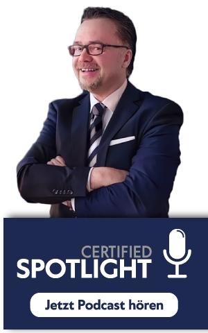 Christian Badenhop - Moderator und Branchen-Experte des Certified Spotlight-Podcast. Mit regelmäßig neuen Folgen und Gesprächspartner:innen.